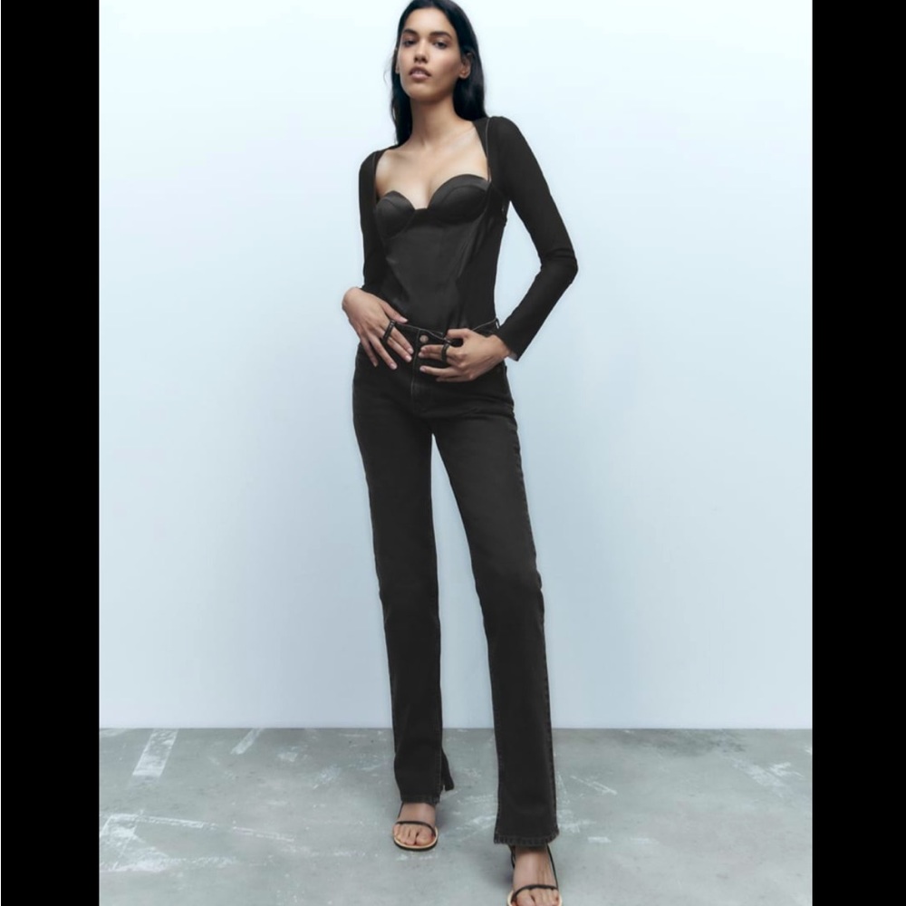 ZARA BLOGGERS FAVORITE SWEETHEART NECKLINE BODYSUIT